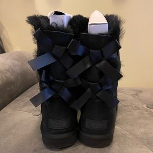 UGG W BAILEY BOW II BLACK Women's Size 8